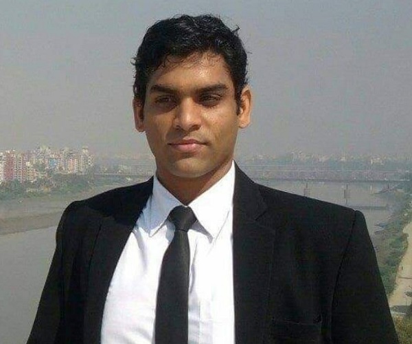 એડવોકેટ તકવીમ કાઝી