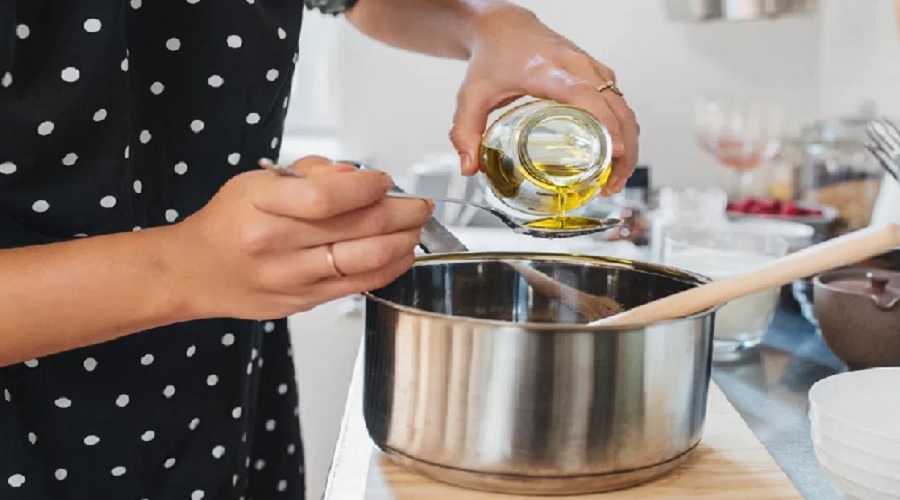 ગુજરાતમાં સીંગતેલના ભાવમાં ભડકોઃ સીંગતેલના 15 કિલો ડબ્બાનો ભાવ રૃપિયા 2700 થી 2800